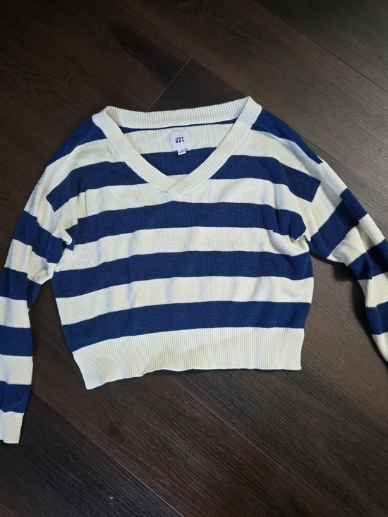 JoyLab Sweaters - JoyLab, Cropped V-Neck Stripe Sweater - Navy & Cream, M